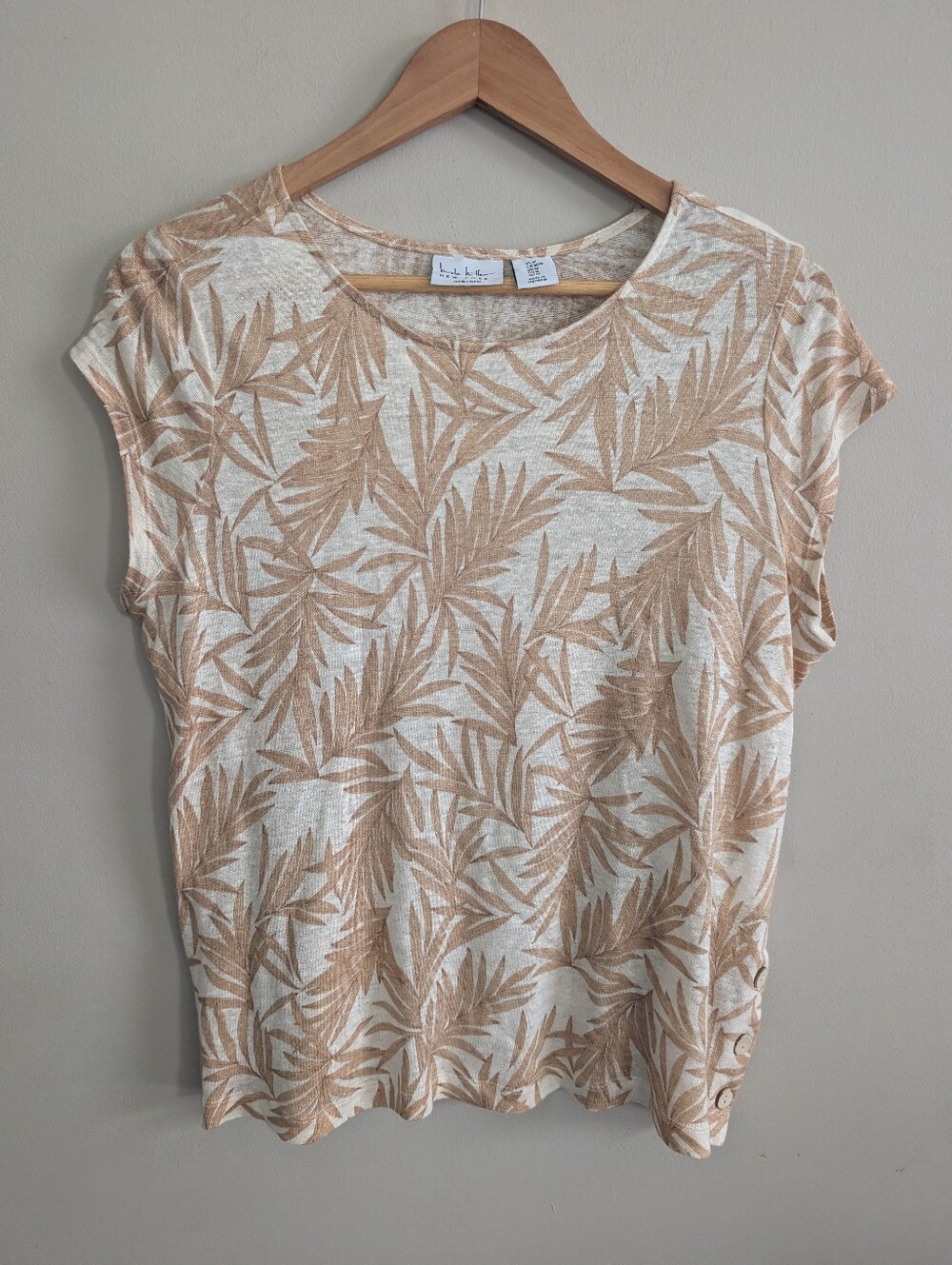 Nicole Miller Tan Palm Print Linen Shirt Size M
